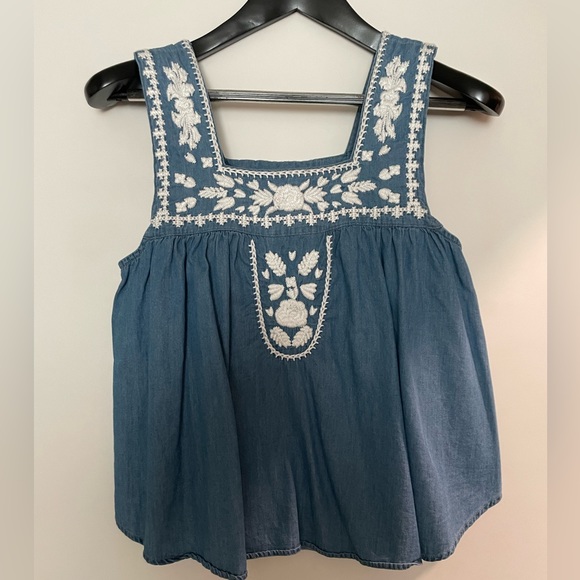 EUC Lovers + Friends top. Denim and embroidered size Small (US) - Picture 7 of 7